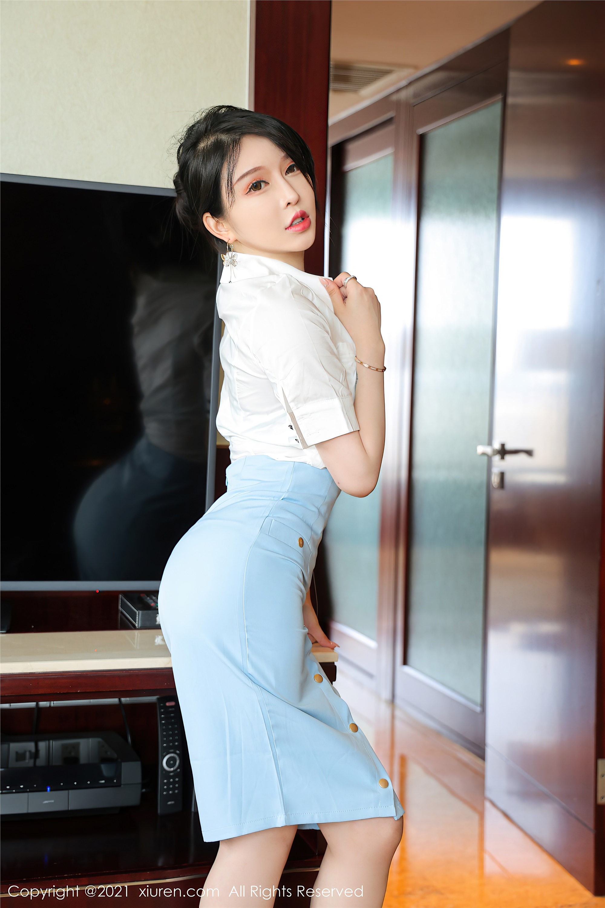 XIUREN秀人网 2021.08.18 No.3812 玉兔miki